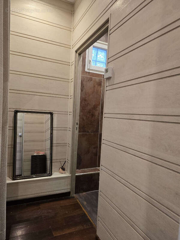 Appartement à COURBEVOIE