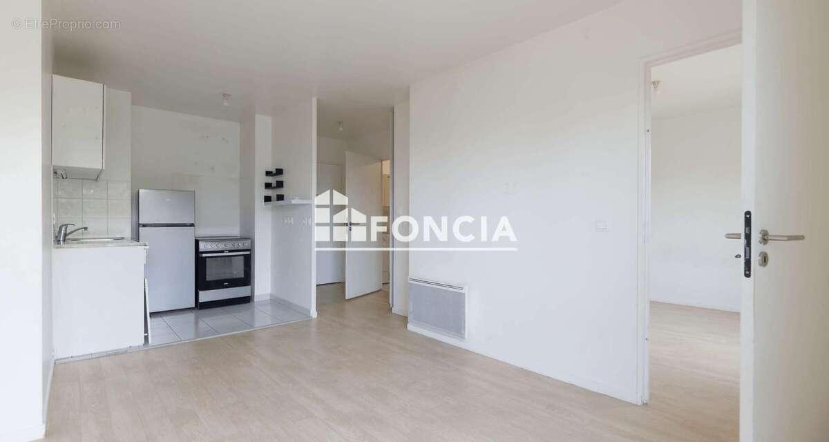 Appartement f2 a quincy sous senart proche gare - photo 2