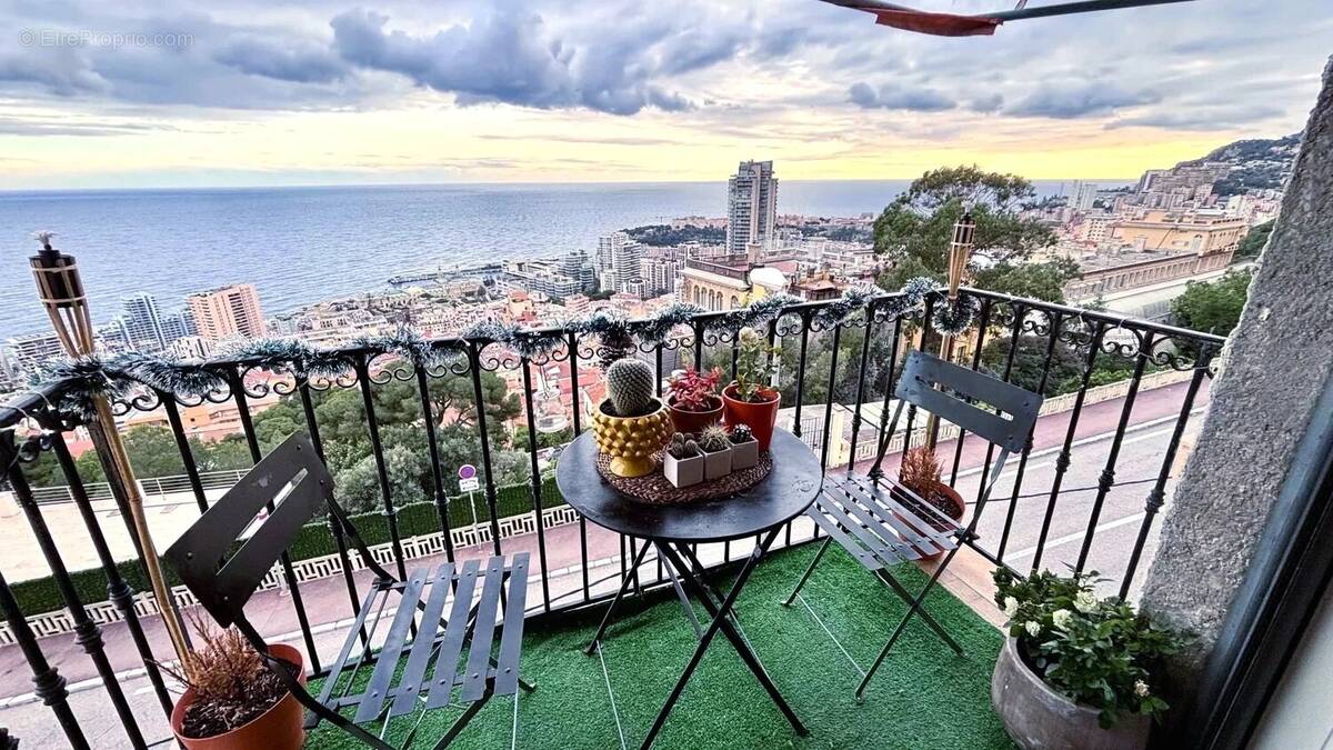 Appartement à BEAUSOLEIL