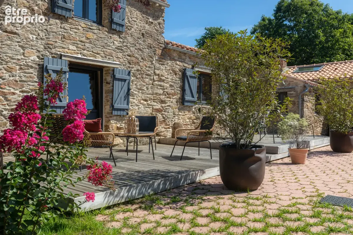 Photo Maison à Vue au prix de 699 500€