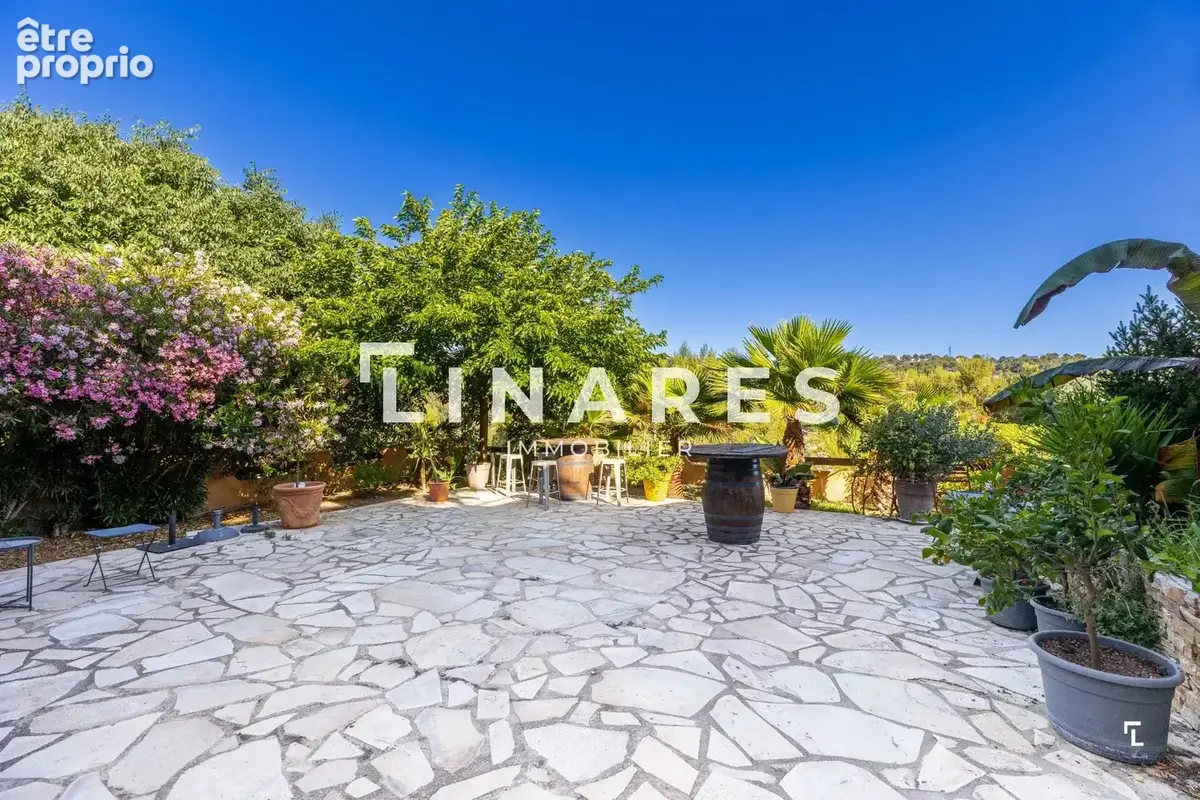L'OPPORTUNE - Maison 242m2 (160 m² +  2 T2 indépendants = 1800€/mois) - Piscine -Terrasses - Garage - 13470 Carnoux en Provence - photo 7