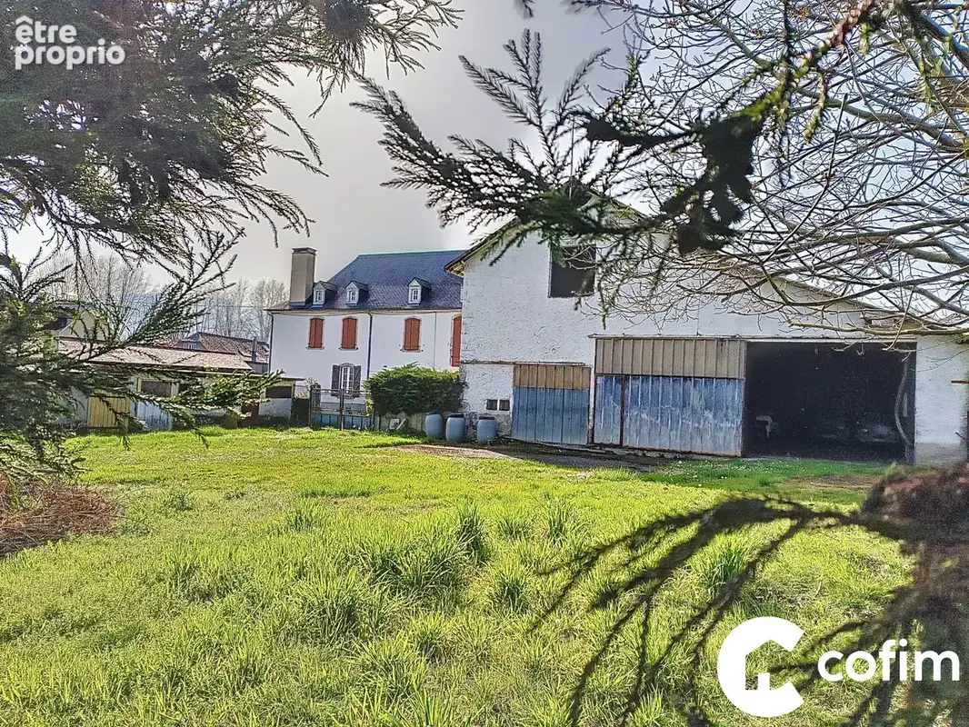 Maison 6 pièces 199 m² à vendre à Nay (64800) - photo 2