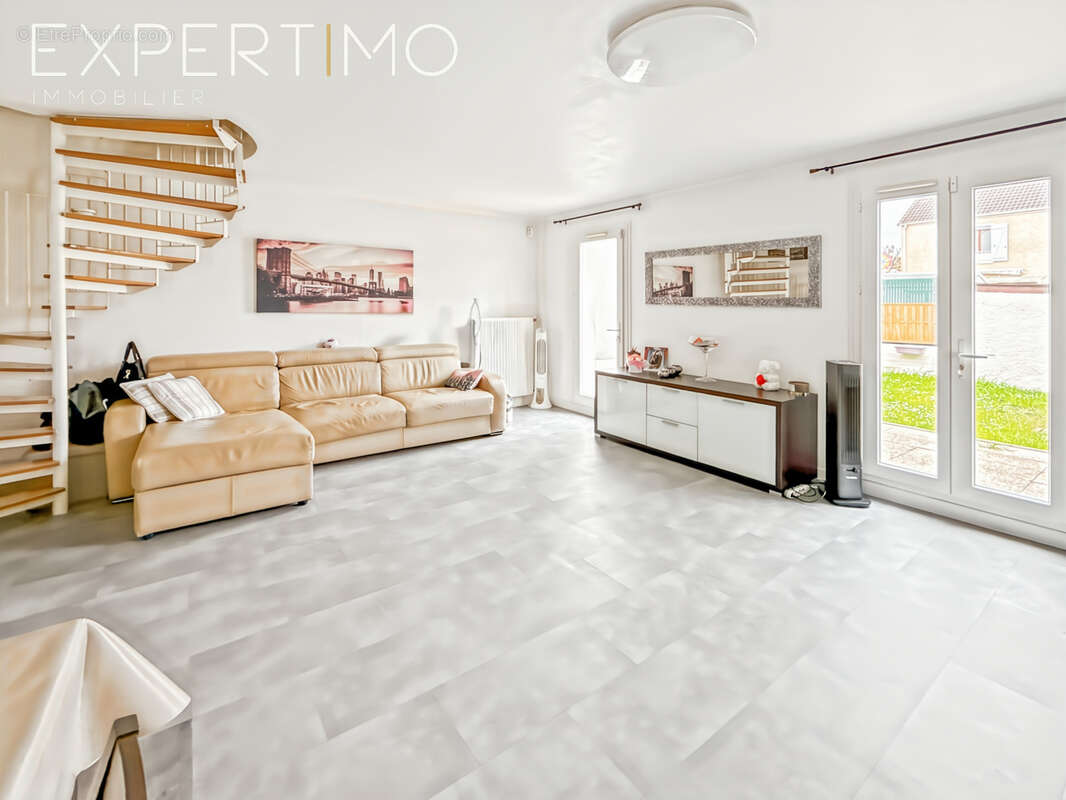 Maison à MONTIGNY-LES-CORMEILLES