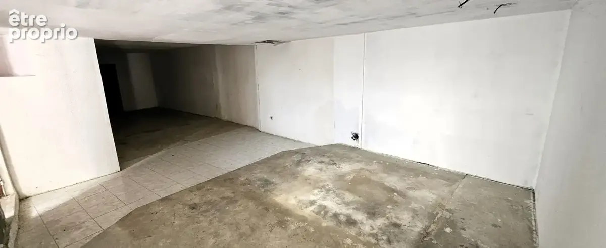 Commerce 180 m² à vendre à Etampes (91150) - photo 4