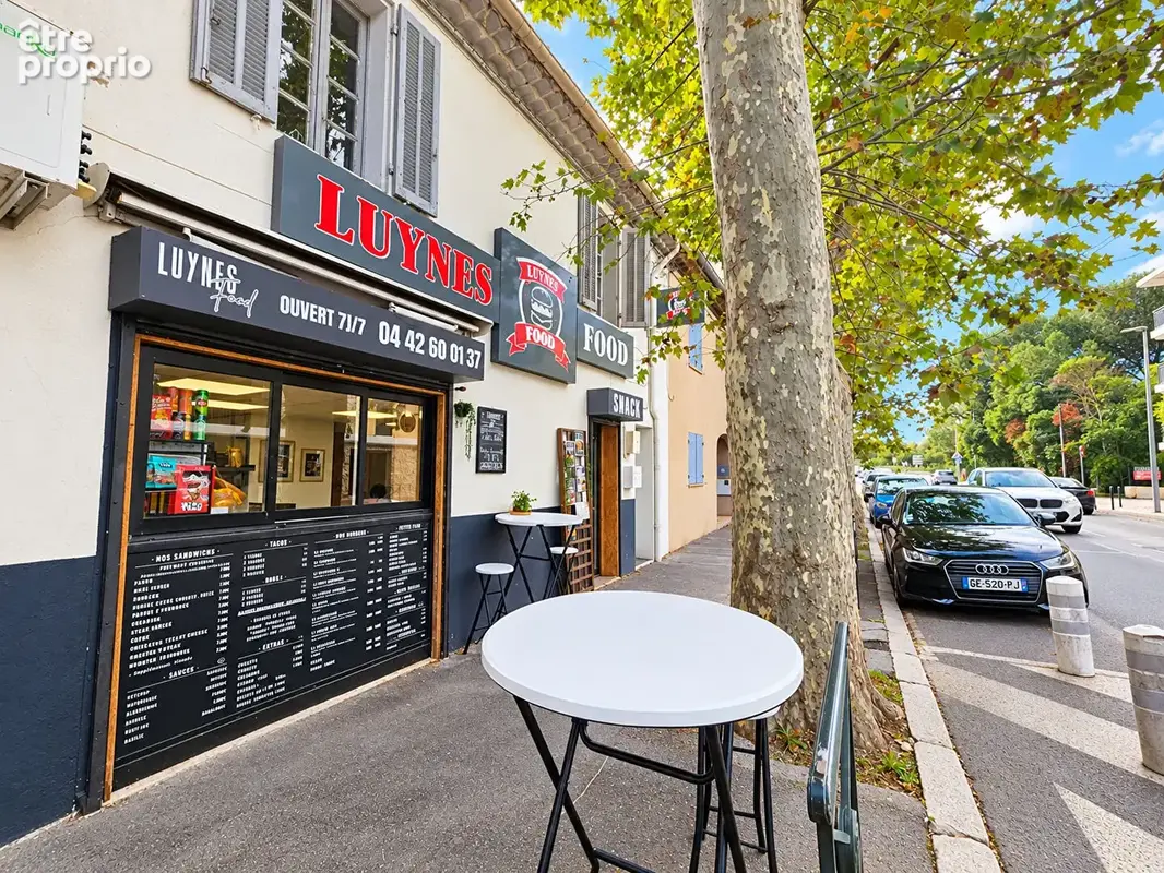 Fonds de commerce de 35m² - Cente village de Luynes - photo 2