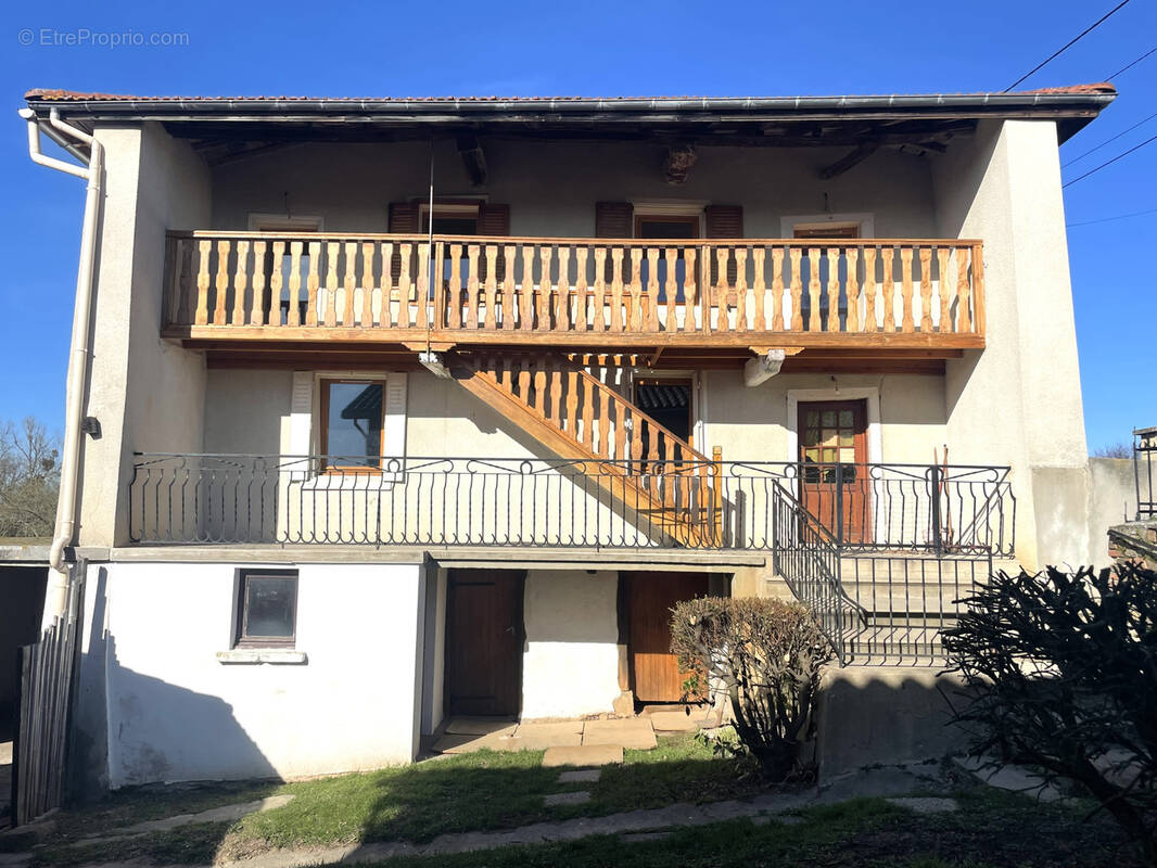 Maison à BUSSY-ALBIEUX