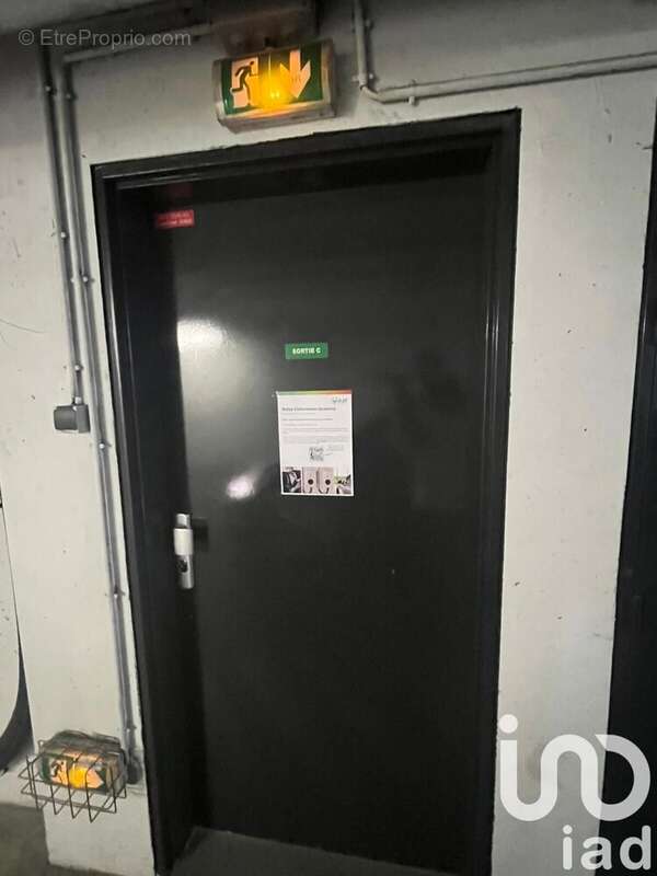 Photo 3 - Parking à COLOMBES