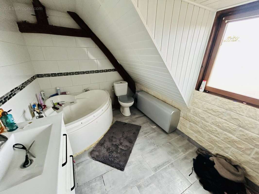 Appartement à AVRECHY