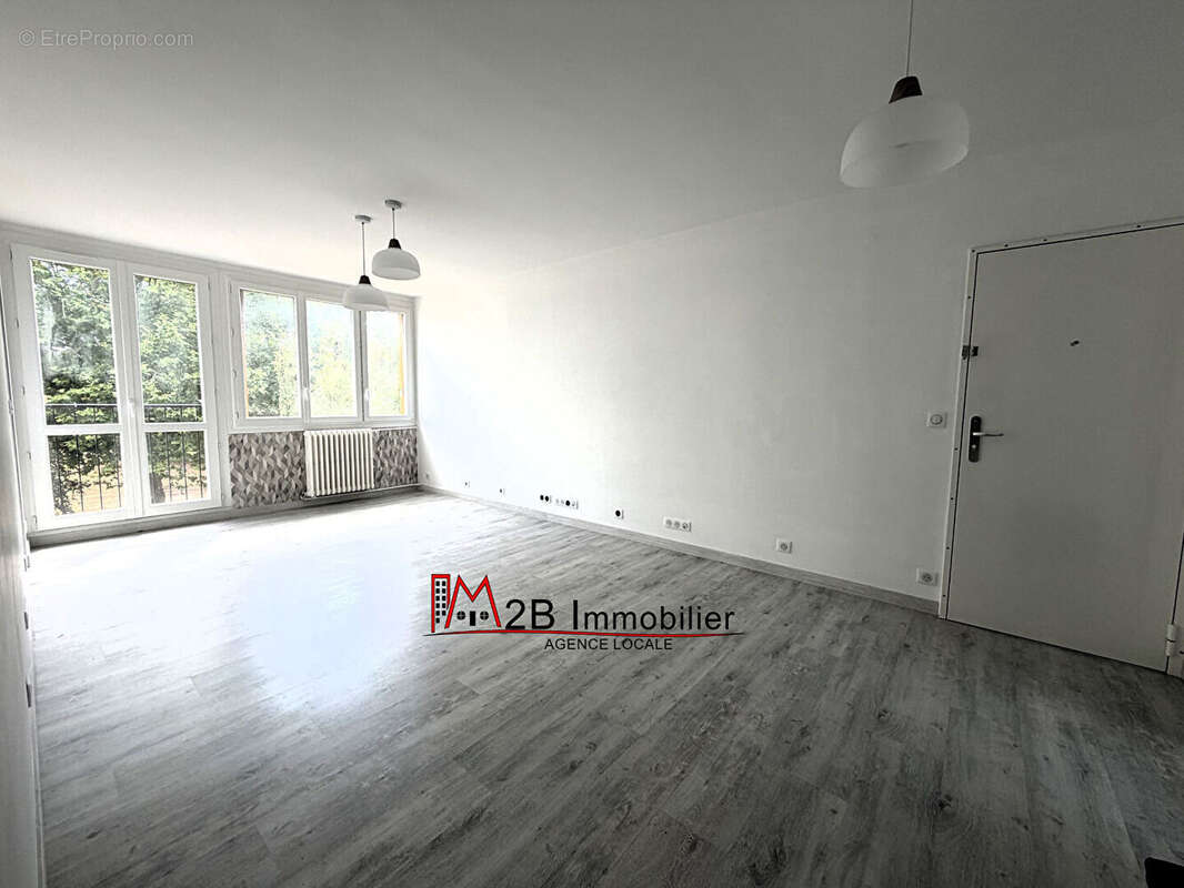 Beau f3 entierement renove - photo 3