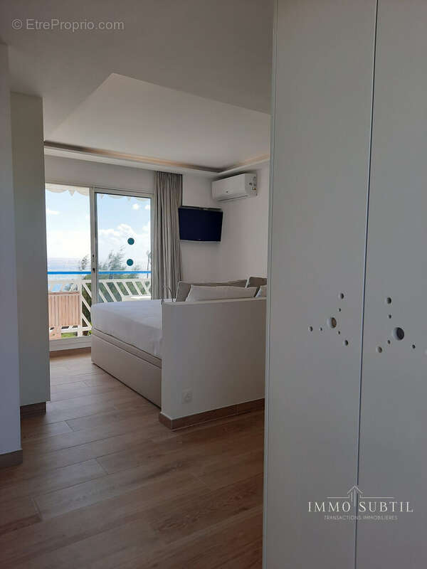 Appartement 25 m² à Saint-Francois  - photo 4