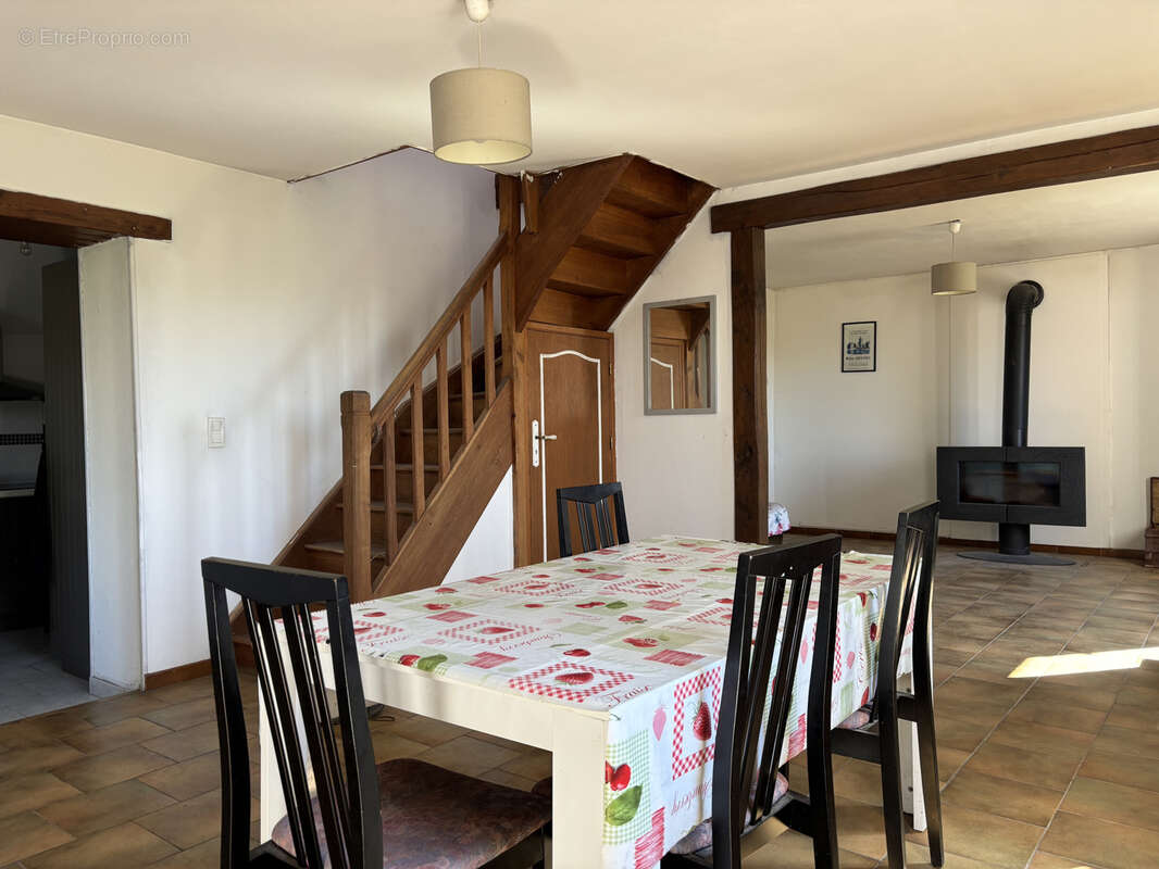 Maison à LE MELE-SUR-SARTHE