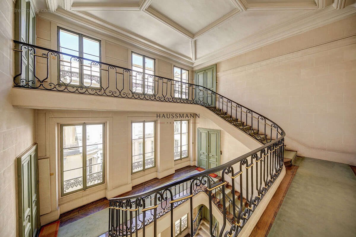 Appartement à PARIS-7E