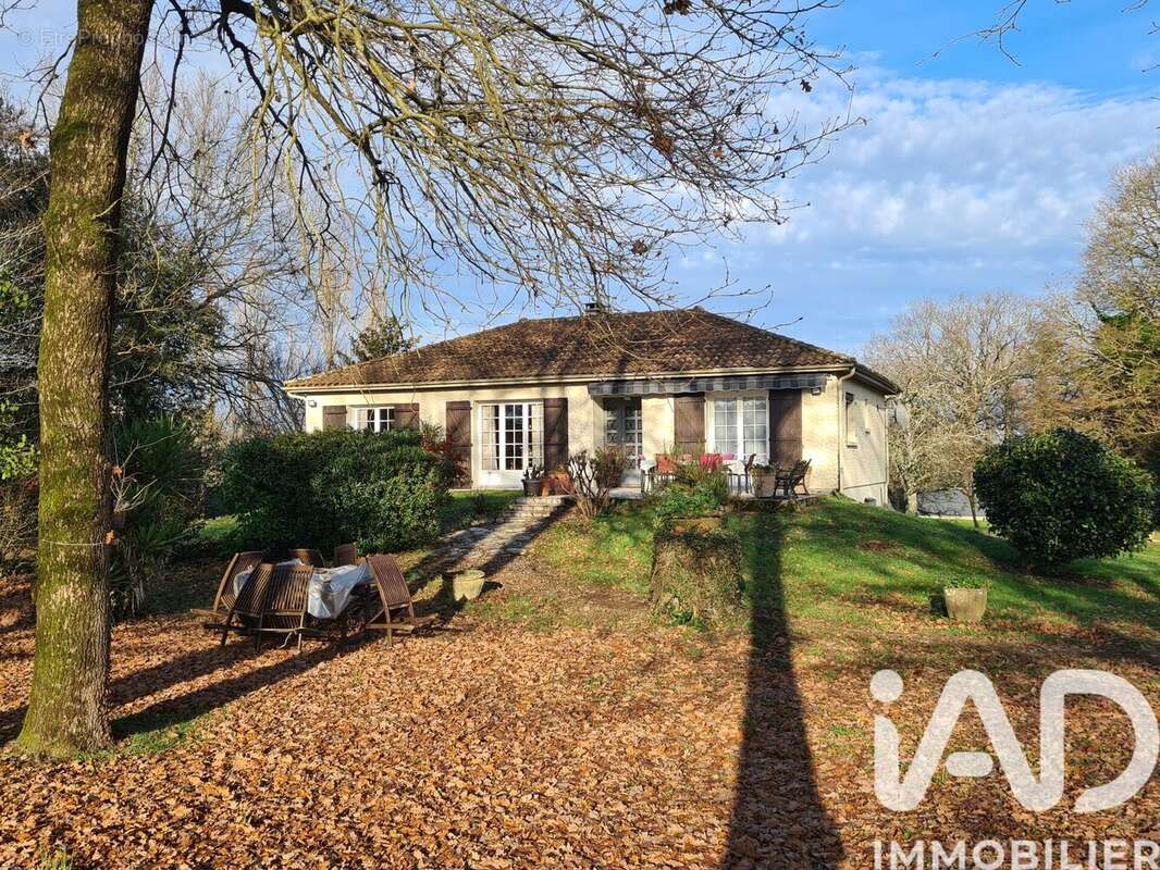 Photo 6 - Maison à SAINT-SULPICE-D'ARNOULT