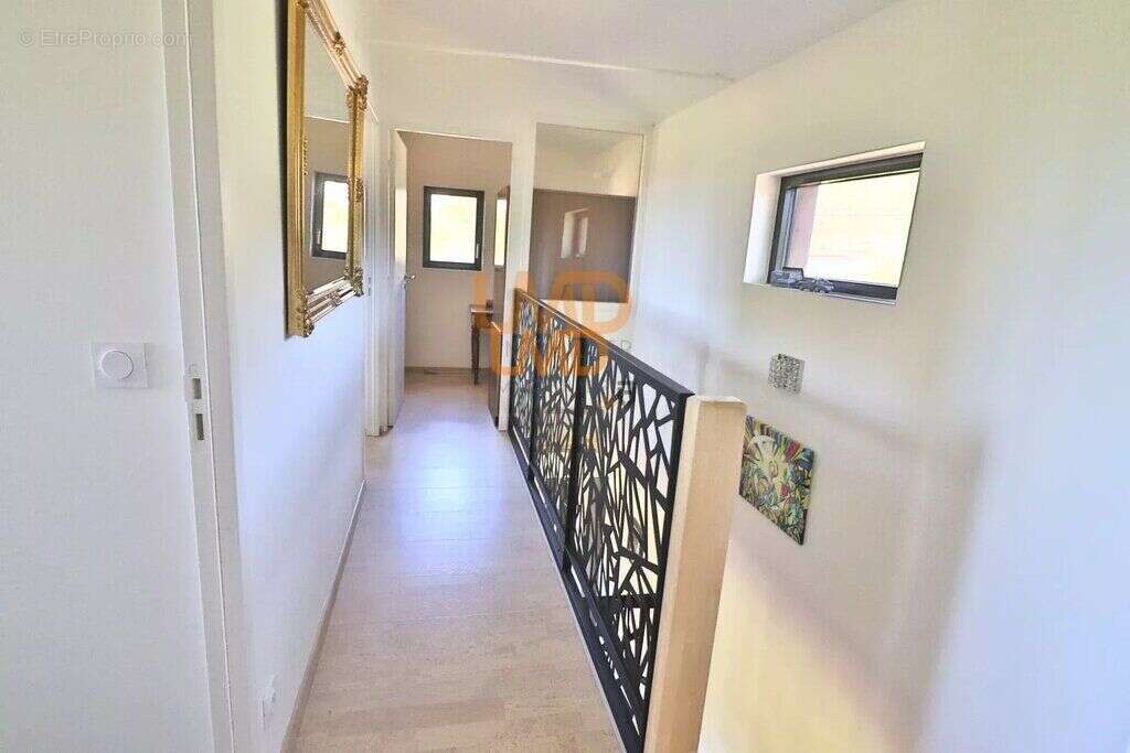 Maison à TAVERNES