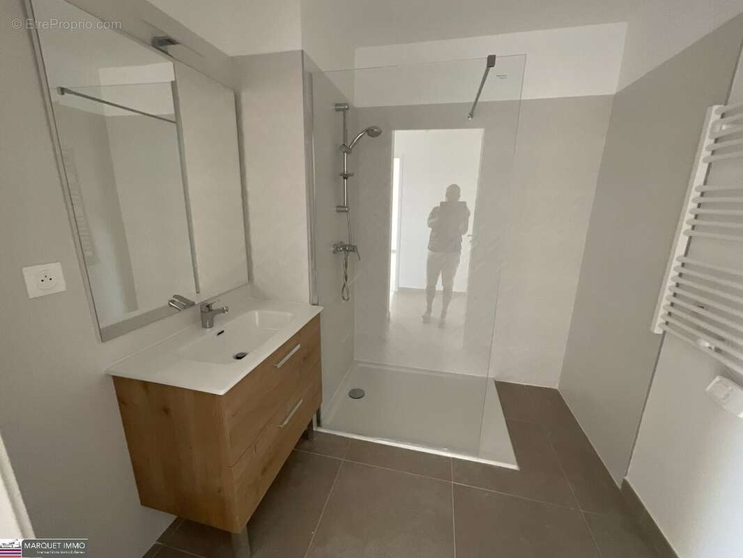 APT T3 offrant 64 m² avec terrasse 34 m² et parking privatif au 7° et dernier étage avec ascenseur... - photo 7