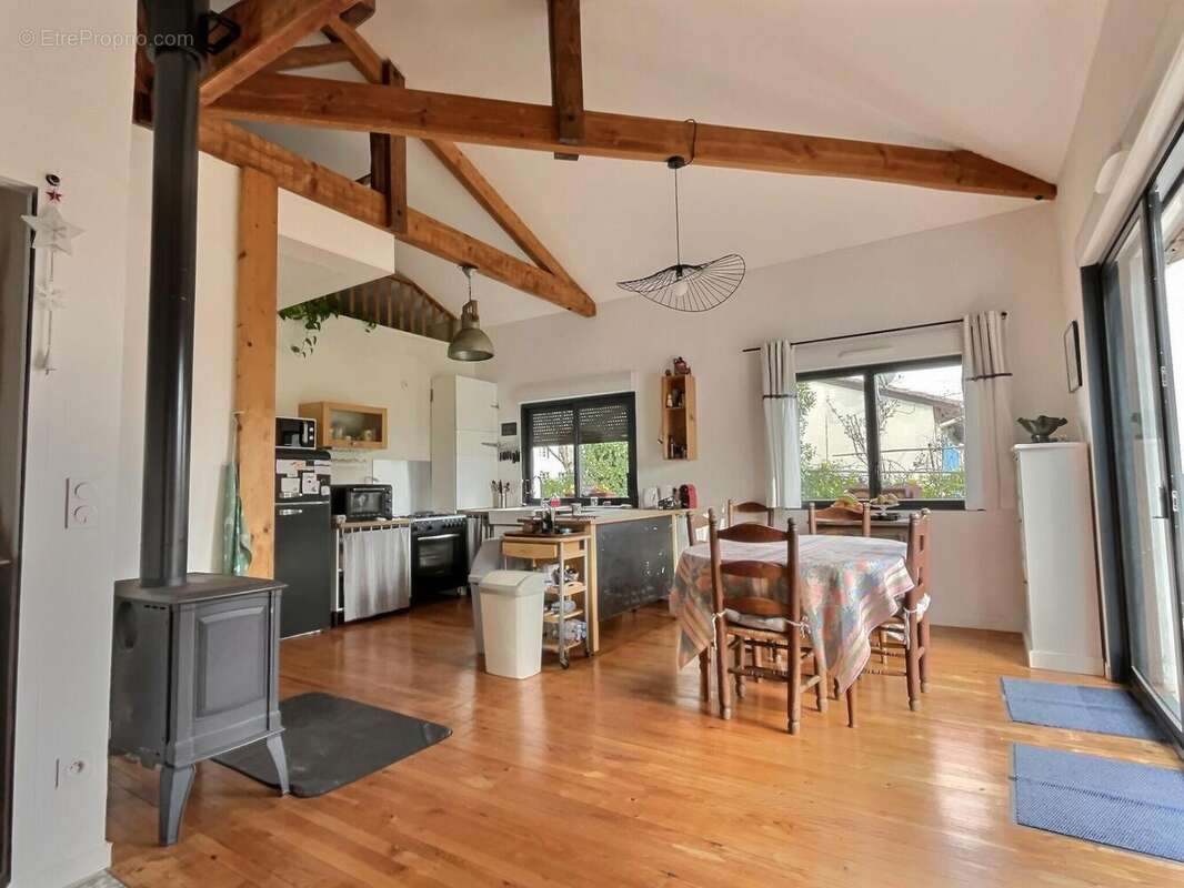 Photo 2 - Maison à COUTRAS