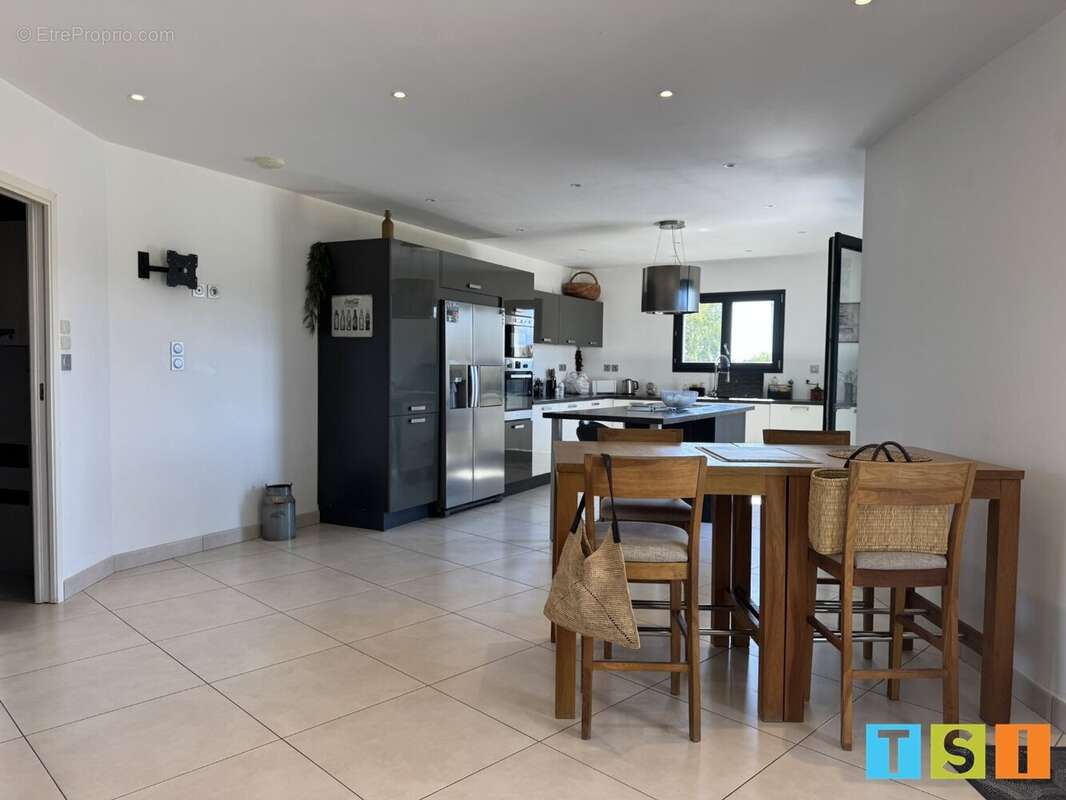 185 m² de lumière et de confort, à deux pas de Saint-Gaudens. - photo 8