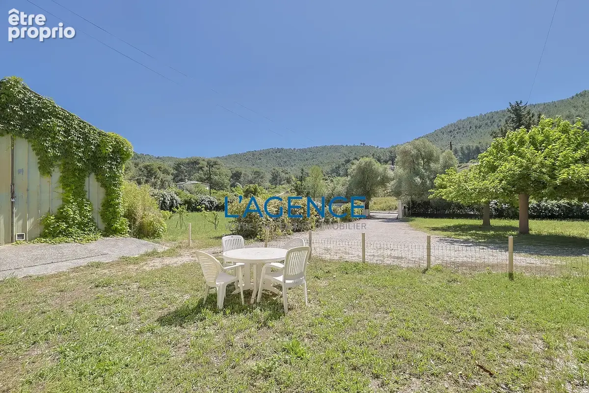 CARQUEIRANNE VILLA 233m2 - 8 Chambres  - Terrain 7023m avec piscine - photo 26
