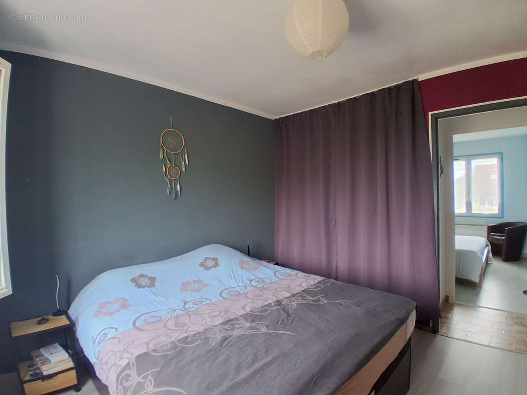 Maison sur sous sol avec garage et jardin - photo 8