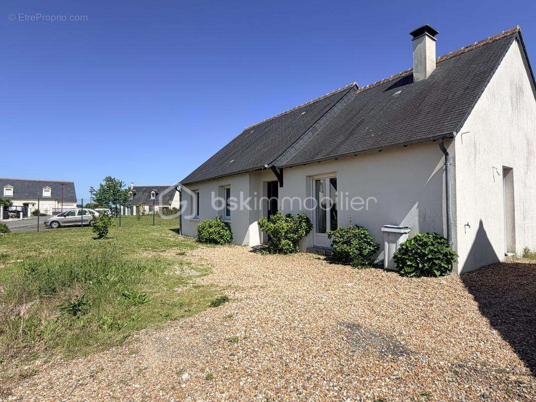 Maison à SOUVIGNE