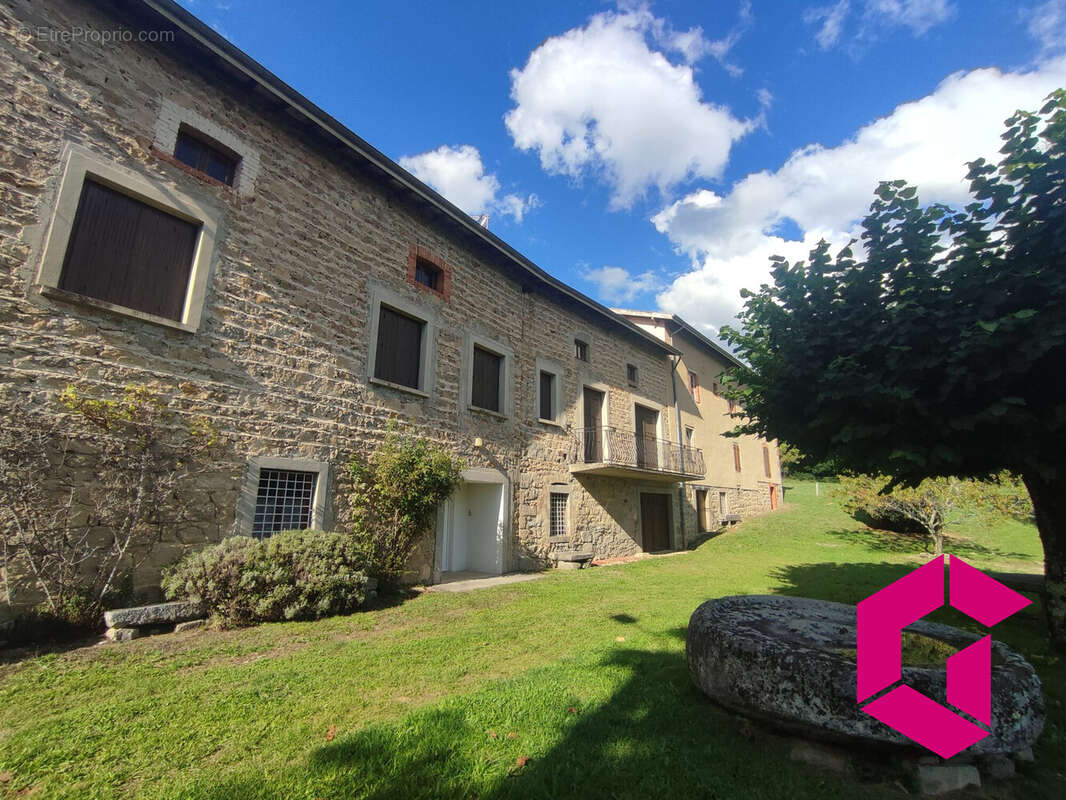 Maison à OLLIERGUES