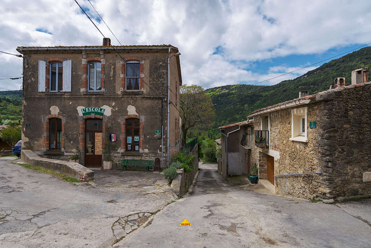 Terrain à CARCASSONNE