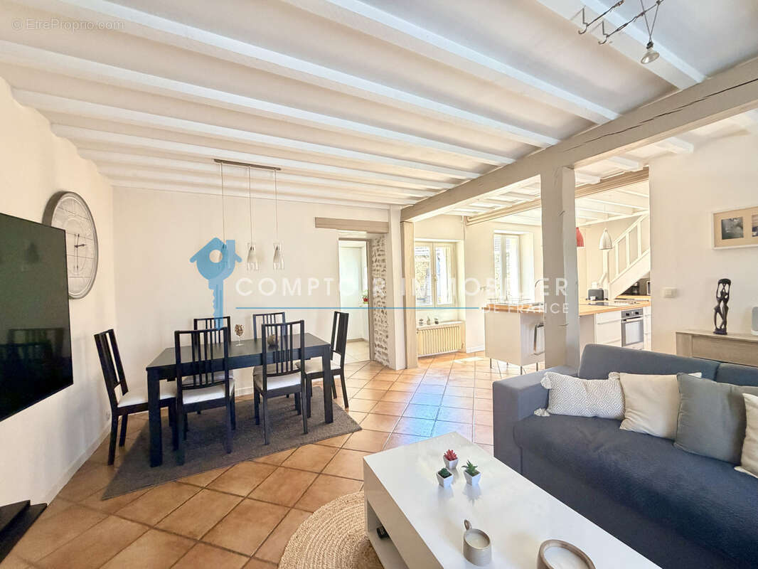 Maison 5 pièces avec jardin et dépendance - photo 5