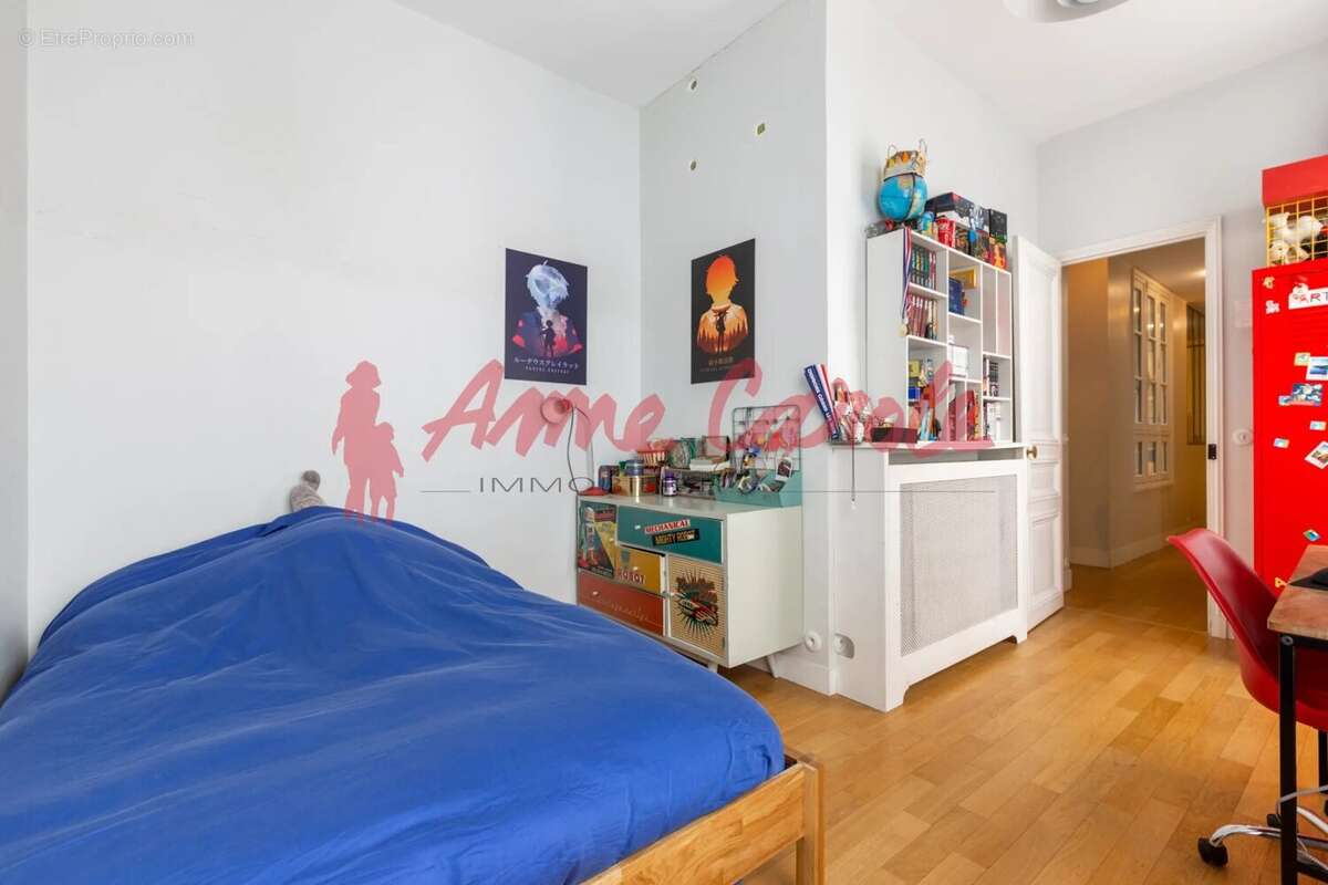 Appartement à PARIS-8E