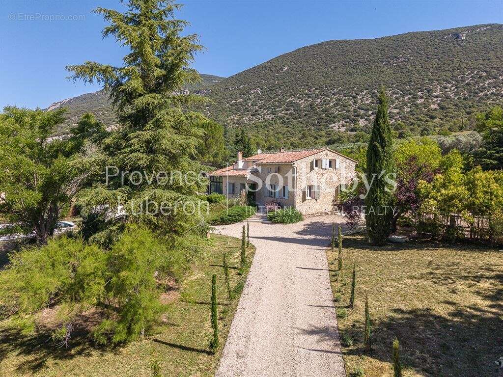 Maison à RUSTREL