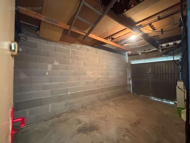 Maison à rénover à vendre 3 pièces LA CRAU (83). LOTISSEMENT LES ARQUETS - photo 2