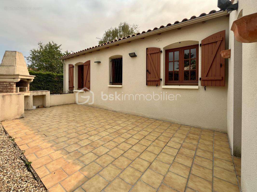 SAUJON  -  maison plain-pied 98 m2 sur terrain clos 514 m2 - photo 13
