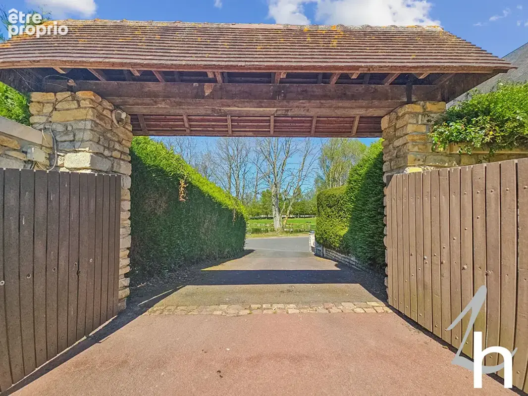 Maison ancienne - 5 chambres - grand garage -  annexes - terrain - photo 16