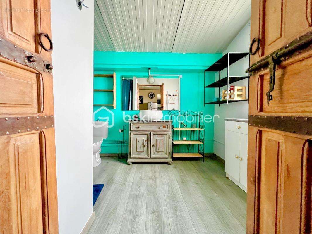 Commerce à COLOMBIERS