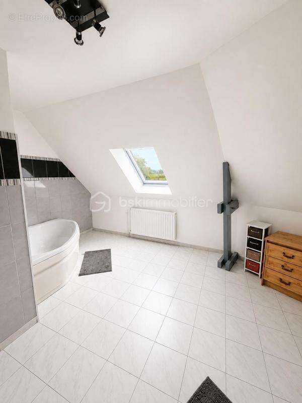 Maison 153 m² Bazincourt-sur-Epte - Grand salon lumineux et 5 chambres - photo 14