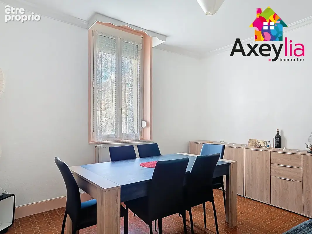 A vendre - roanne - maison avec cour et garage - photo 4