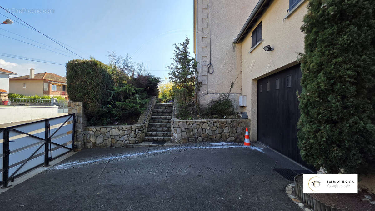 Maison à BRASSAC-LES-MINES