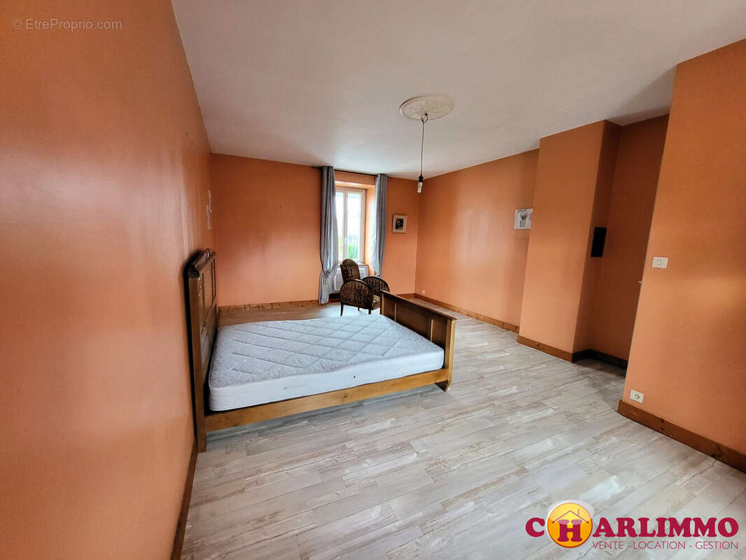 Maison 157 m² à Saint-Junien  - photo 8