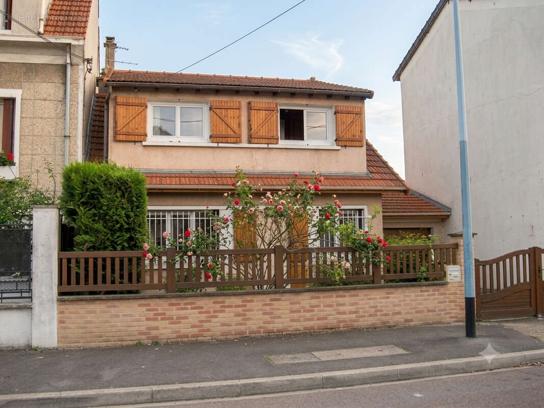Maison à BOBIGNY