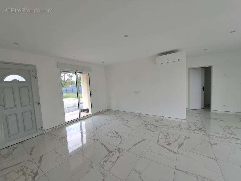 Maison à VIGNOUX-SUR-BARANGEON