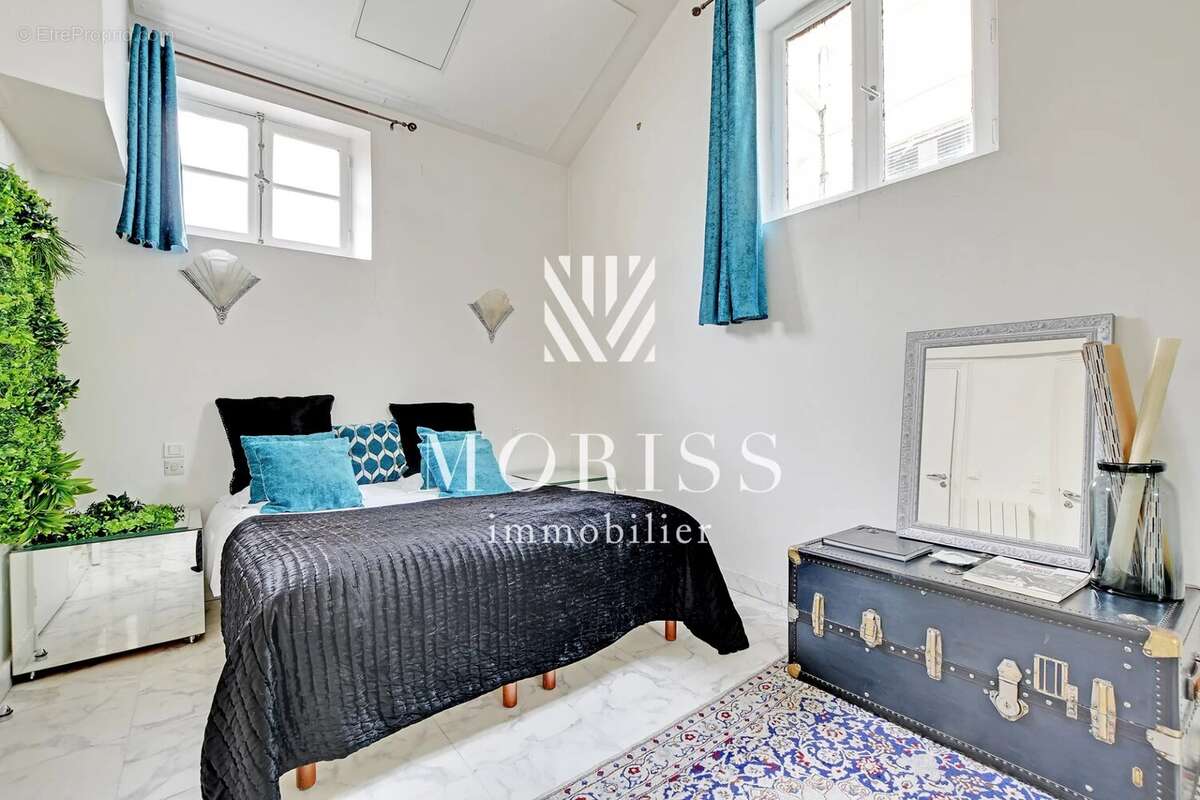 Appartement à PARIS-1E