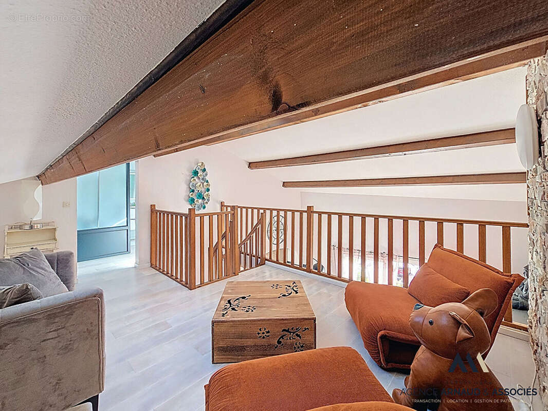 Appartement à SAINT-CYR-SUR-MER