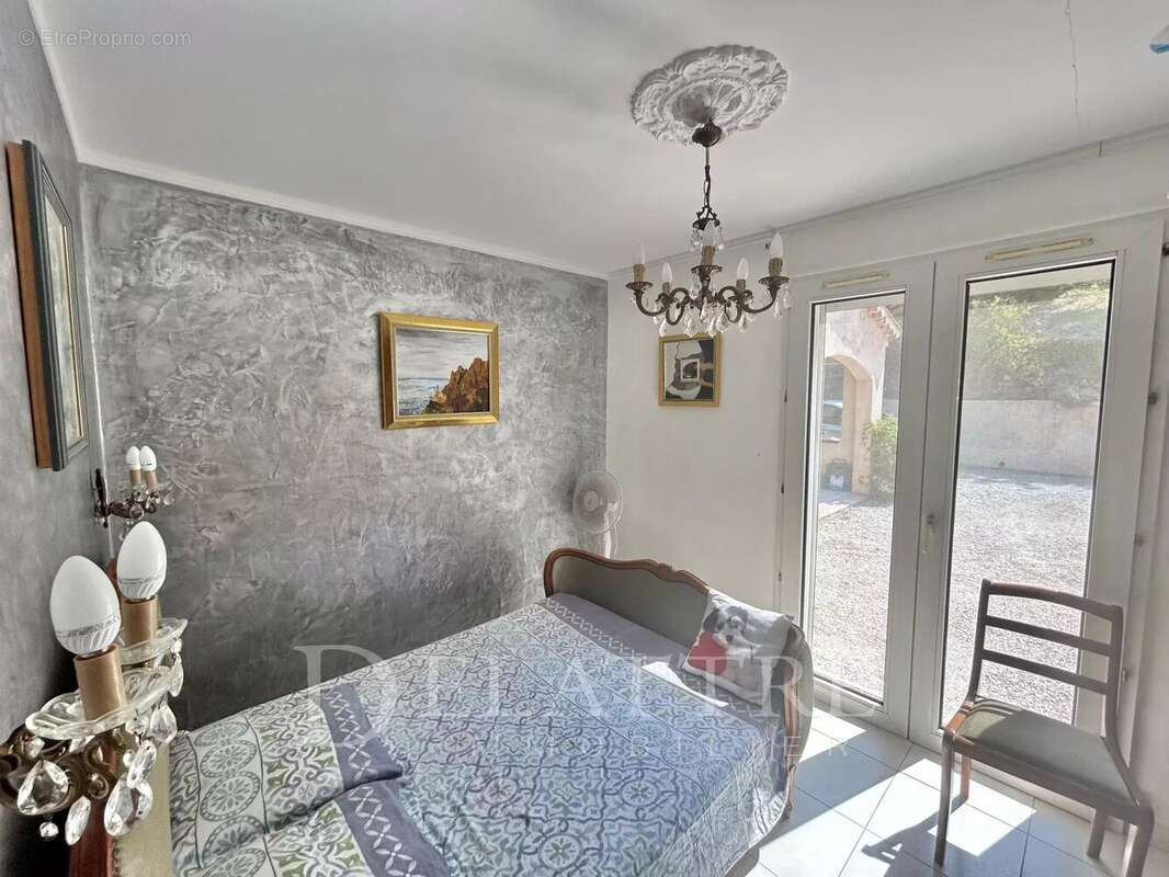 Maison à CHATEAUNEUF-GRASSE