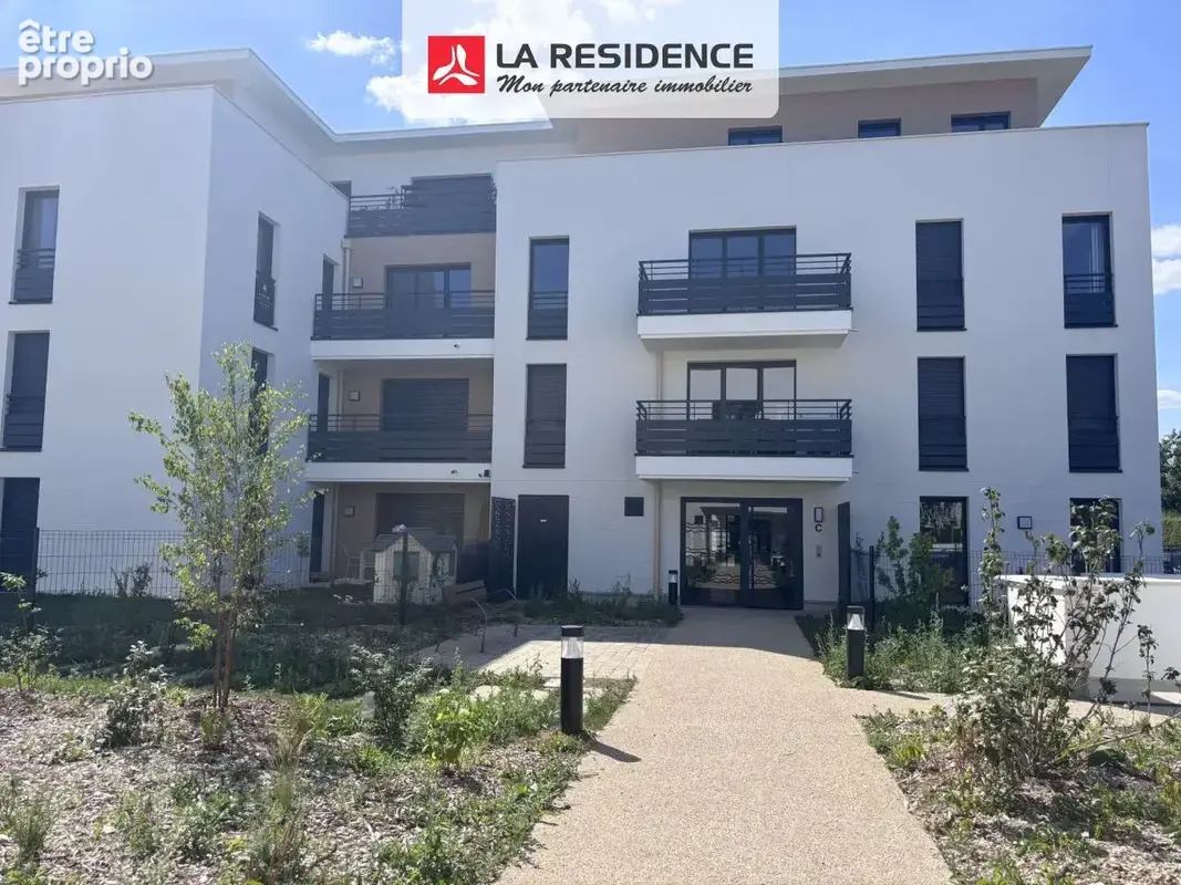 Appartement à LES CLAYES-SOUS-BOIS