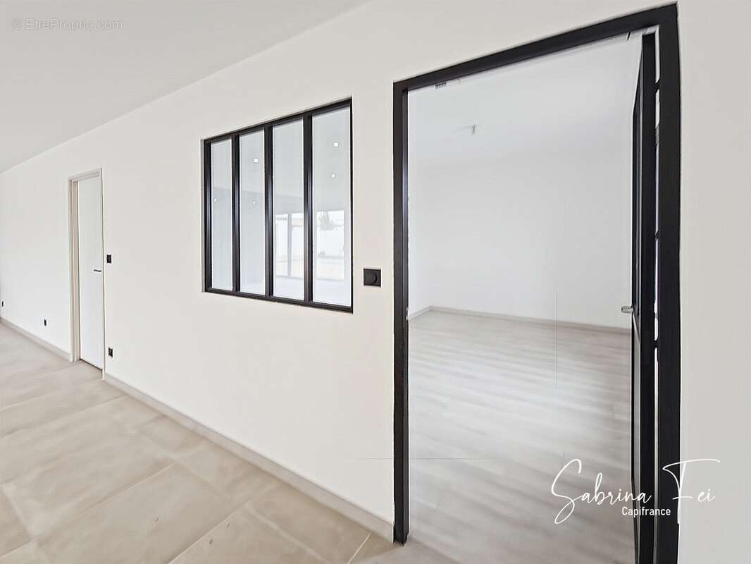 Maison contemporaine de standing – 145 m² environ – Piscine chauffée – Andilly - photo 16