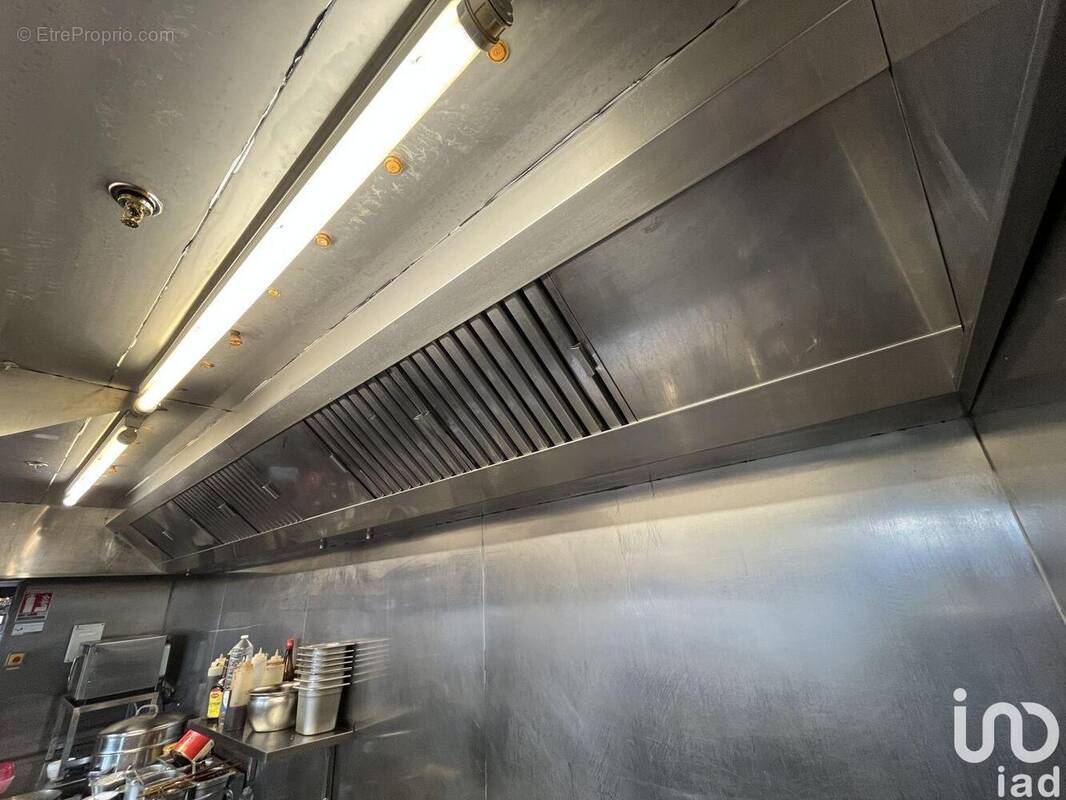 Photo 1 - Commerce à THIAIS