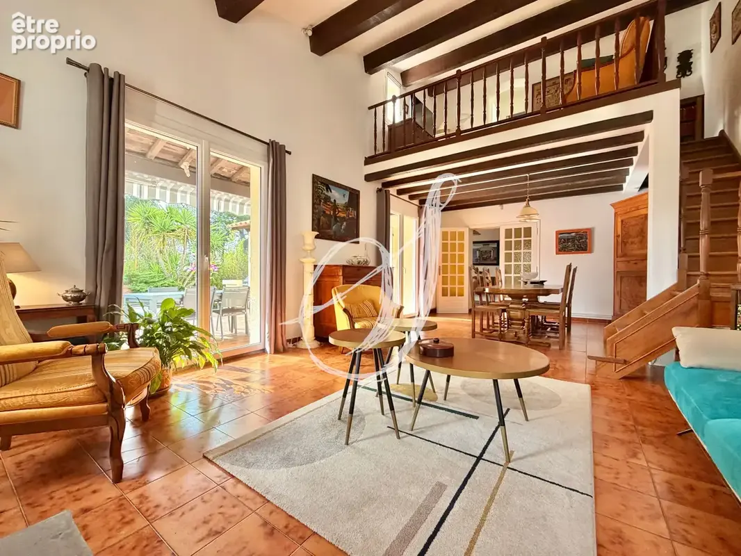 Villa de type 5, quatre chambres & un bureau avec piscine & garage - photo 8