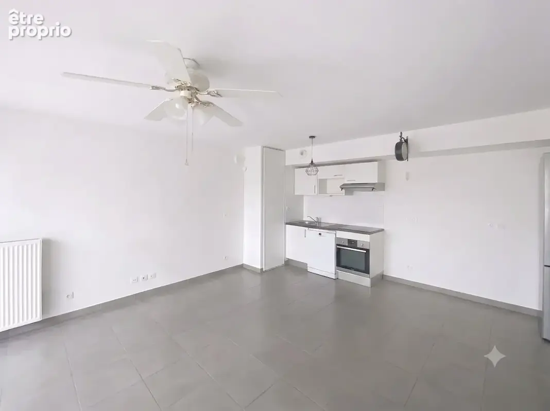 Appartement T3  Centre-ville Castanet-Tolosan  Résidence récente avec terrasse et parking double - photo 3