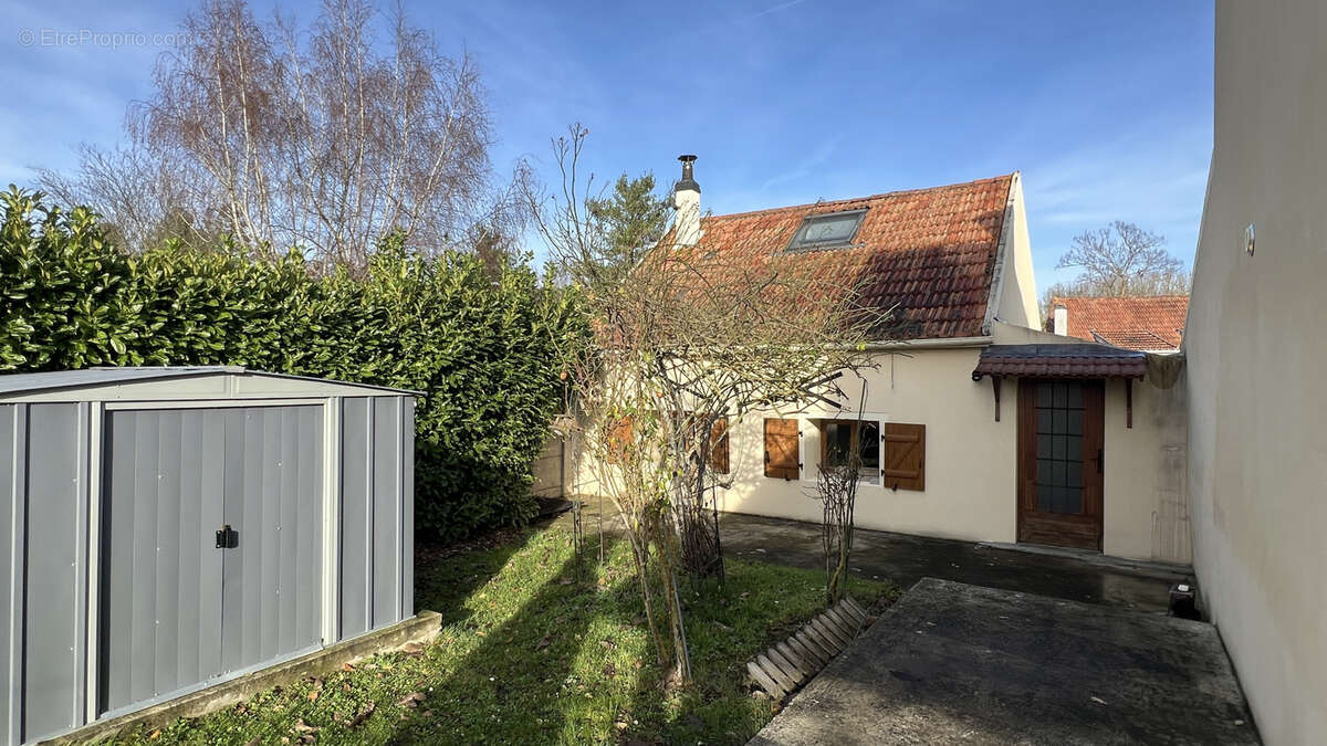 Maison à LA FERTE-ALAIS