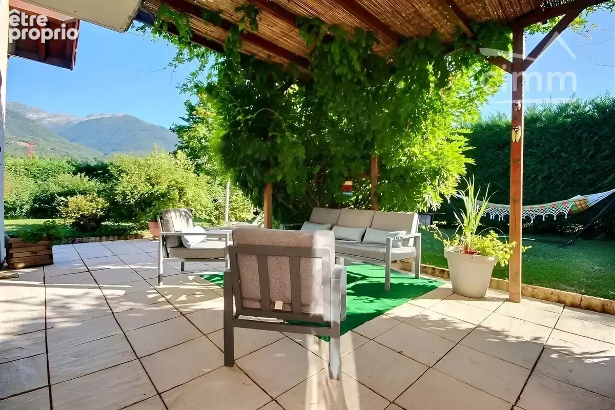 A vendre - valgelon-la-rochette - maison t5 + terrain + garage - photo 3