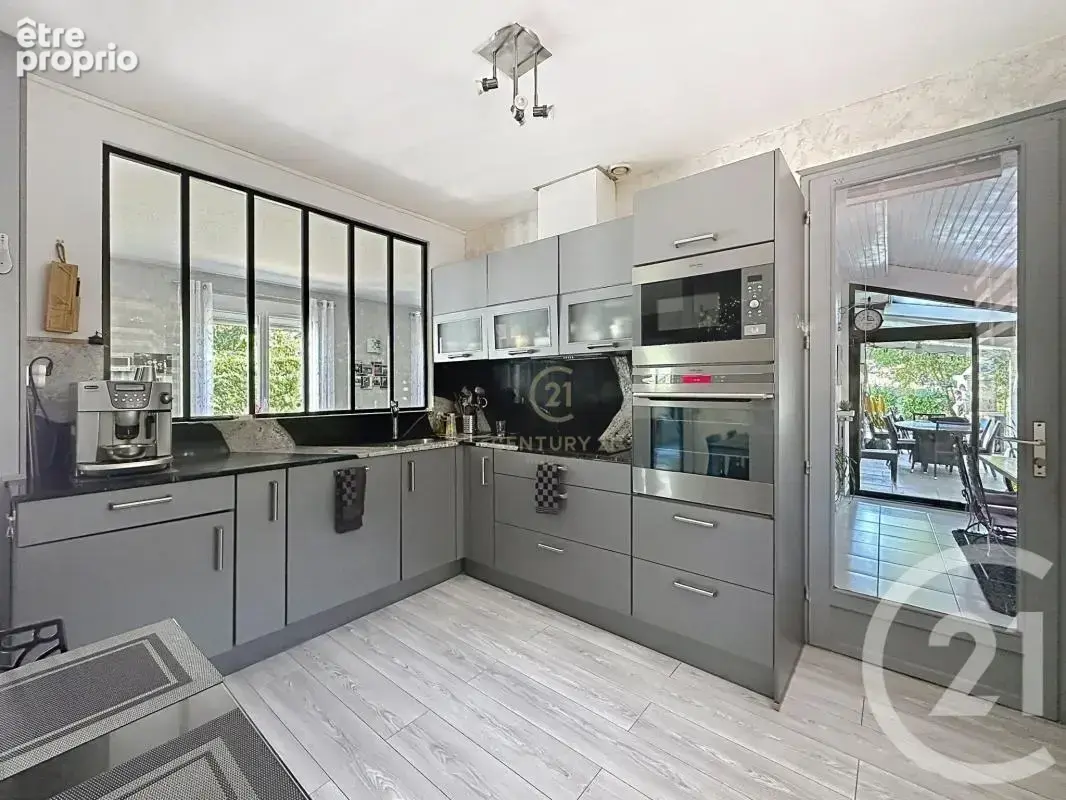 Maison 4 pièces 131 m² à vendre à Grigny (69520) - photo 9
